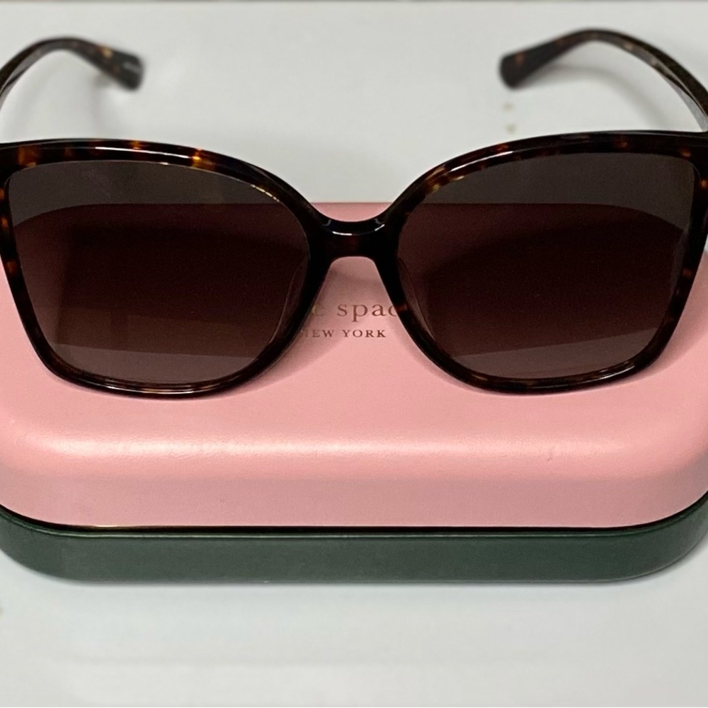 Brand new “ Kate Spade” sun glasses - Picture 6 of 6